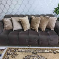 كوشات • ٦ قطع • للبيع