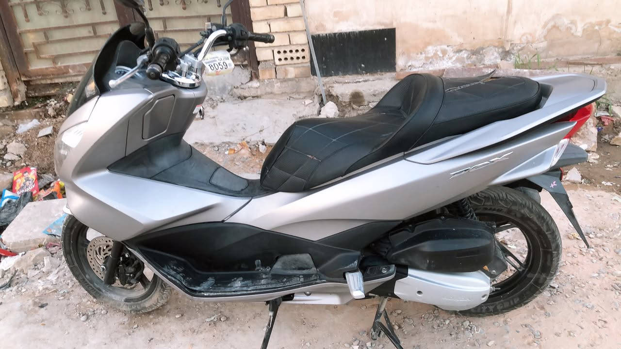 السلاو عليكم متاح دراجه الجيل الثاني ياباني نازله رمبه شهر 2025/12/13 ماشيه 20 كلش نضيفه مكاني بغداد سعرها 16 ونص تجي تاخذها من بيتي ***********
