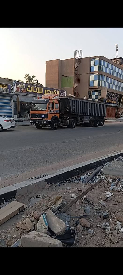 للبيع البي 87 مكينه 33 تيربو كير160 راس تخم تاير عربانه المانيه 30 متر دناكير 16 الماني كفاله عامه بسمي ***********
