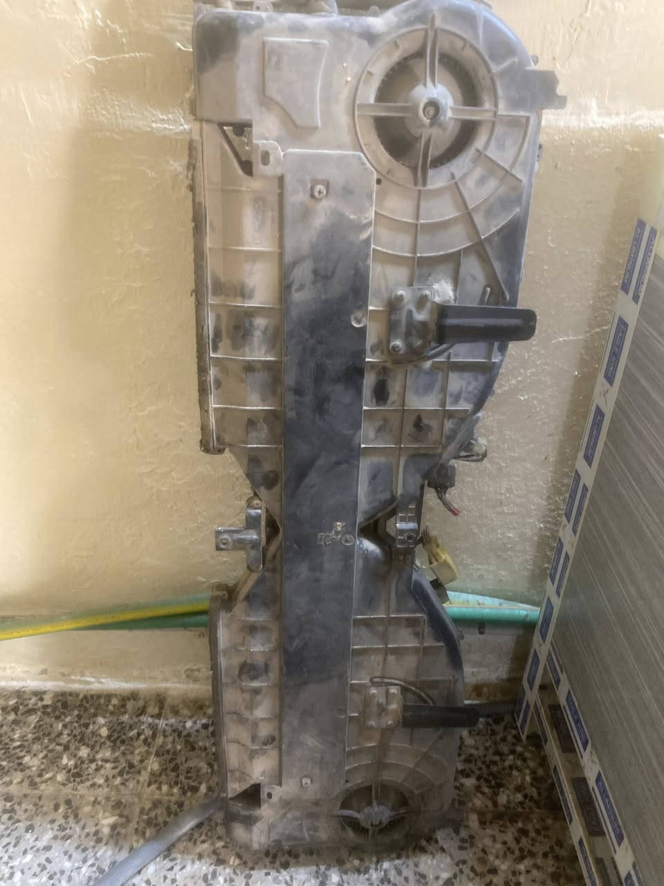 شوته ومراوح تبريد نضيفات خاص وتدلل
***********
