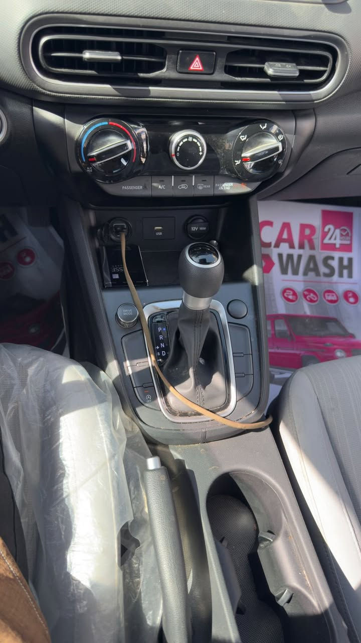 هونداي كونا 2023
محرك 2000 دوش المرغوب 

رادار امامي جانبي 

قيادة ذاتية تحديد مسار 

كروس سرعة 

شاشة كاربلي 

3 انظمة قيادة 

ماشية 43 الف ميل 

وارد امريكي حادثها جانبي خفيف 

موضح بفيديو داخل المنشور 

مكانها كربلاء 

السعر 150 ورقة وبيها مجال بسيط 

***********
