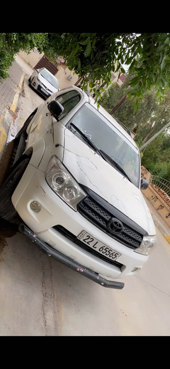 فؤر چينه ر ٢٠٠٦
ليدراوي نيه 
٢ كوته ساردي هه يه 
 ٢جيه ي كه مي سبوخه 
سه ياره كه لؤك ماوه ته وه 
مالي دؤسته 
مه كينه ي كراوه ته وه 
ته صفيت كراوه وه ك شه ريكه 
ته بريد سارد و گه رم 
ره قم ته له فون 
***********
*********** كركوك, العراق
