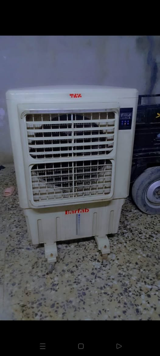 مبرده حجم واحد ونص شغاله سرعتين ماطور برفاب نحاس سعر 60بيه مجال كمفيره لمس شغاله 3سرع كامله سعر 110بيه مجال     ***********بغداد رشاد قرب فلكت حي النصر تصل ودلل
