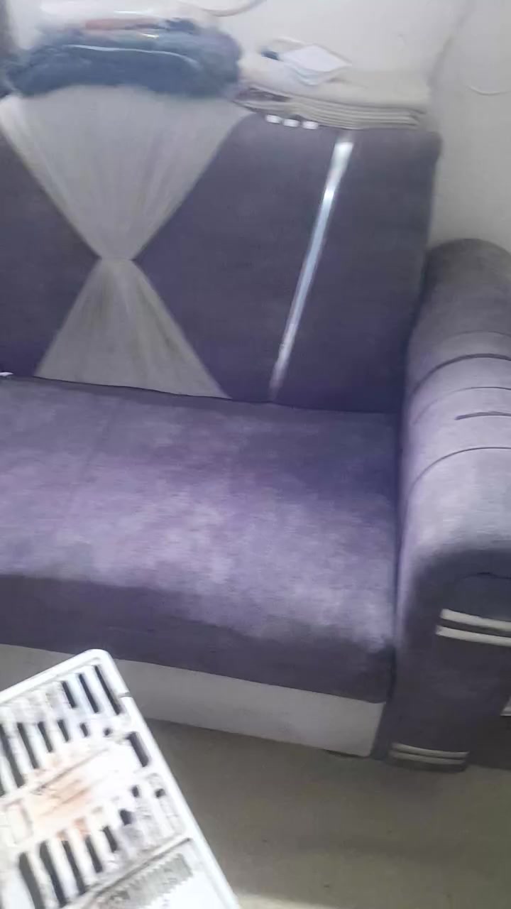 السلام عليكم طخم للبيع يحتاج تصليح خفيف *********** غير متواجد على الفيس السعر ٧٥ الف
