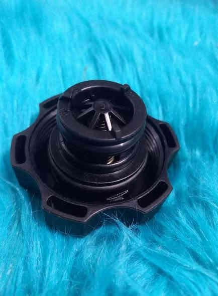 السلام عليكم
قبق دبه اصلي موبار جديد جيب كومباس ب ٢٥ الف الواحد  عنواني بغداد ***********
