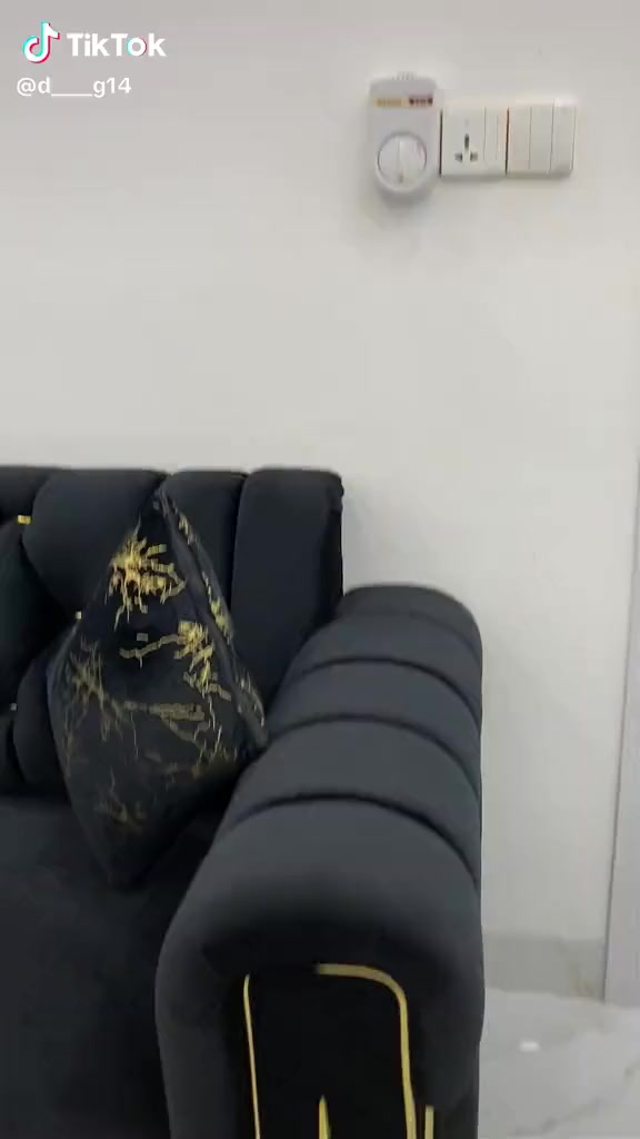 سلام عليكم.
ديوان شقل درجه أوله ضمان5سنوات
ب100الف***********
