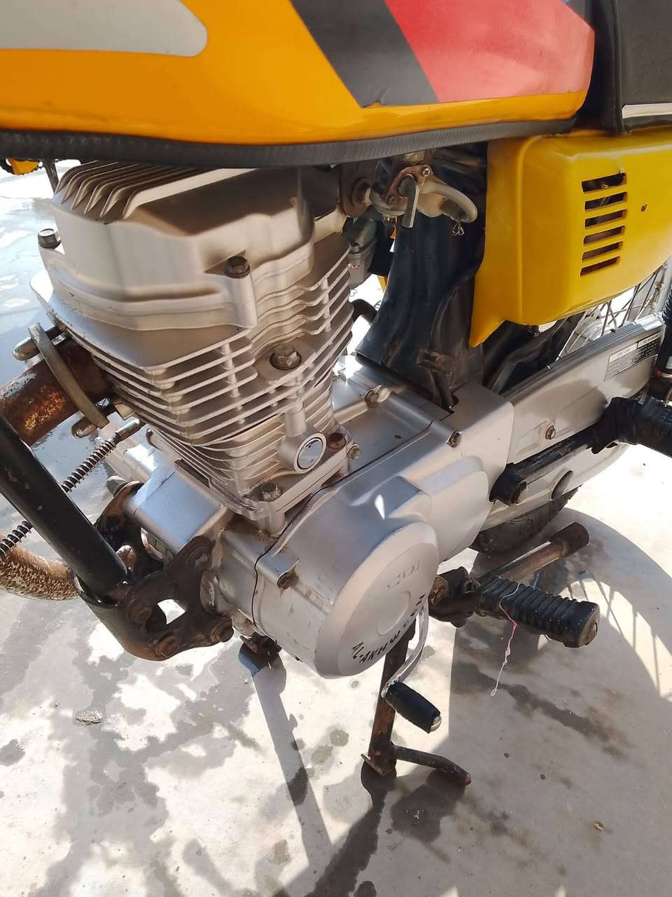 دراجة ايراني ابلاد مكينتهه رابيدو جاهزه مفتوح ولا تنقص ولا تبخر للبيع السعر 550وبيهه مجال المكان المدينه ناحيت الهوير قرب النبي سليمان ***********بي بس واتساب
