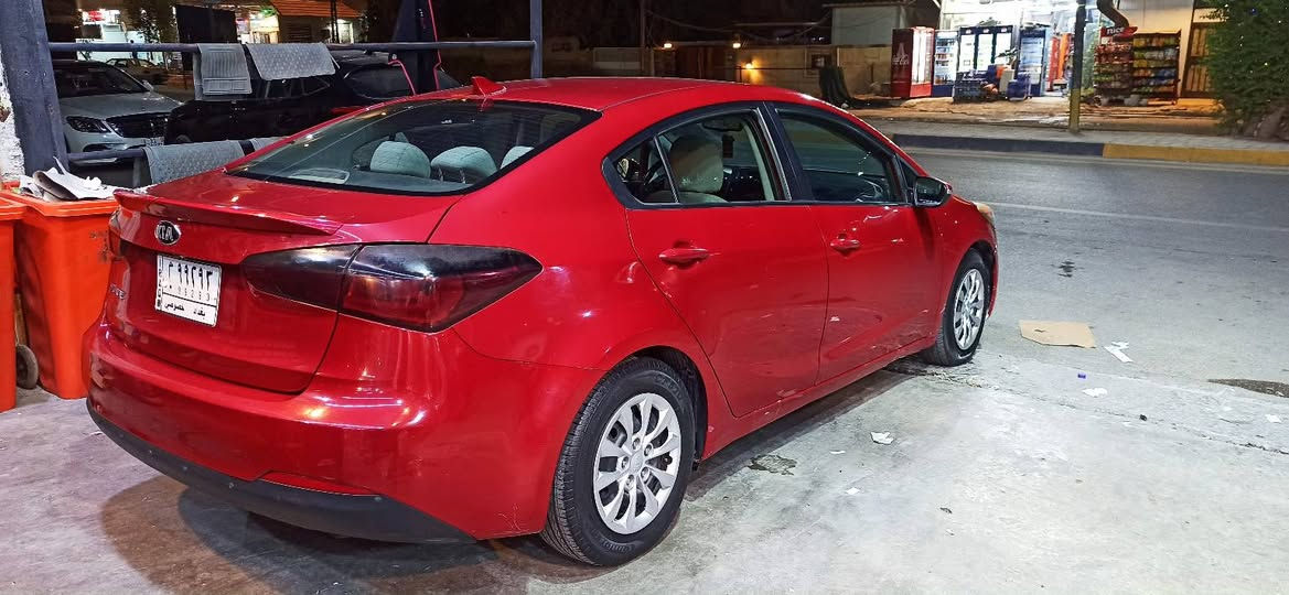 فورتي 2016 للبيع
حادثها بنيد وما بيها صور حادث وم عندي سونار 
رقمها بغداد 
ماشيه ١١٢ الف ميل يعني ١٨٠ الف كيلو 
محركها 1800 دوش
كير ومحرك نظيفات 
سعرها 102 وبيها شويه مجال
مكاني بغداد حي العدل
***********
***********
