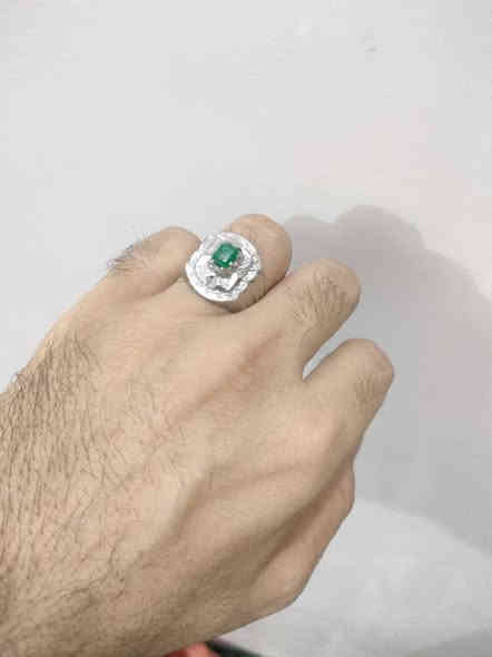 زمردة تحفة وجمالها يسولف بيها فطر بس ممأثر عليه سعره بدون فطر تتراوح ٧٥ ٨٠ هاي ع الفطر ابيعه الك بنص القيمة نزاكة فوول ومختلفه باللبس ٤٥ ابيع بالعافية ع اليصيده ✨🍒 مكاني كربلاء يوجد توصيل لجميع المحافظات واتساب *********** /*********** 🍒💚💍🔥🍒💚🍒 بغداد
