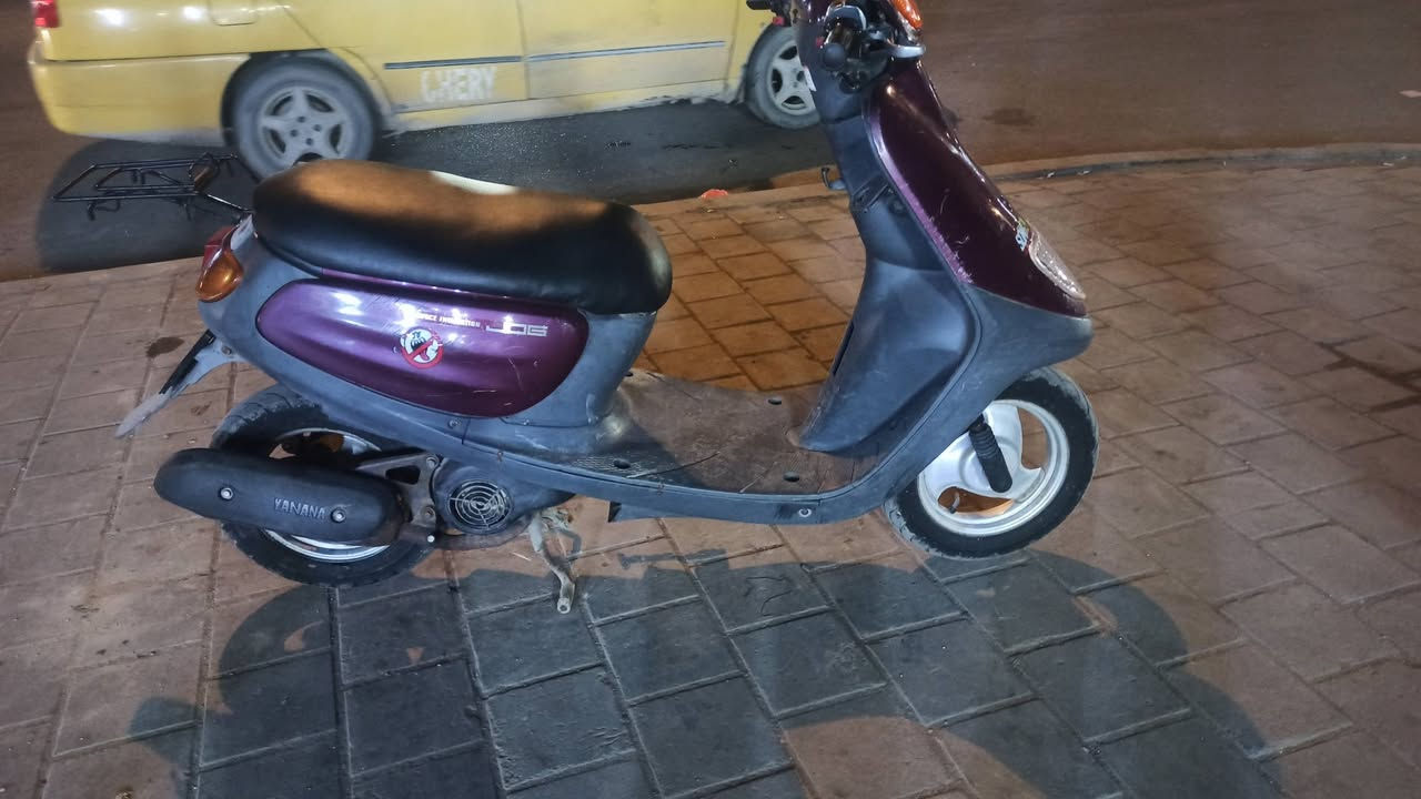 السلام عليكم عندي دراجه قرده تشتغل سلف وهندر كهربائيات كلهن شغالات زوج تايرات جدد مكينه ناعمه خير من الله شلعه معدل دراجه اخت رمبه النظافه 95% العنوان مدينه الصدر سعر 325 وبيها مجال بسيط بس شراي يتصل على هاذه رقم 
     ***********
