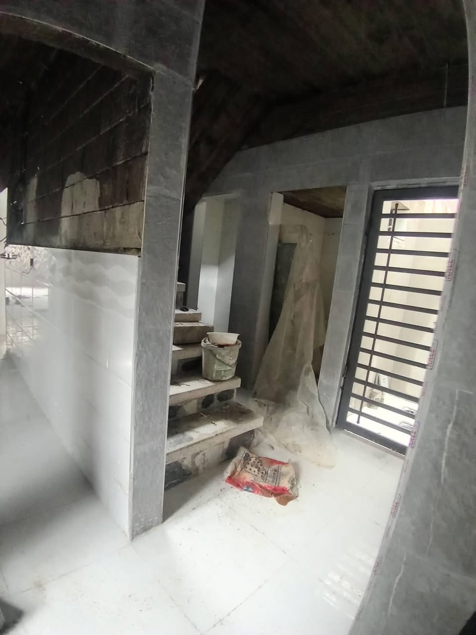 بيت للبيع حي الملايين الثانيه
مجمع الملك 

مساحته 150 
واجها 7ونص 
عمق 20 

سند 25 زراعي 
بيت جاهز تسلمي مفتاح 🔐 

السعر 85 وبي مجال 
باقي تفاصيل خاص أو اتصال على الرقم 

 ***********
