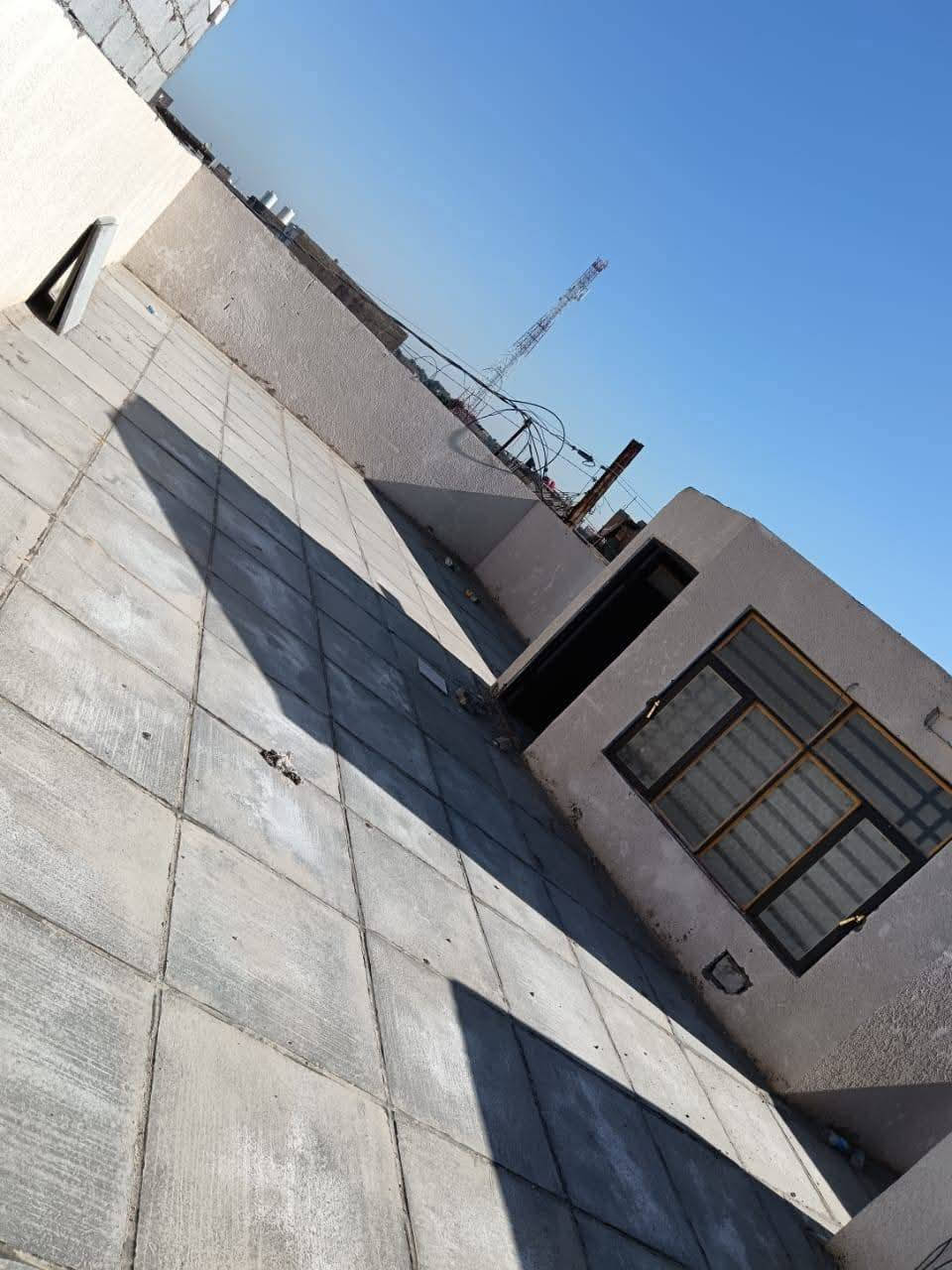 بيت 100 متر مجمع سيد اسماعيل غرفه وصاله واستقبال وصحيات عدد(2) سعر الايجار 250, ***********
