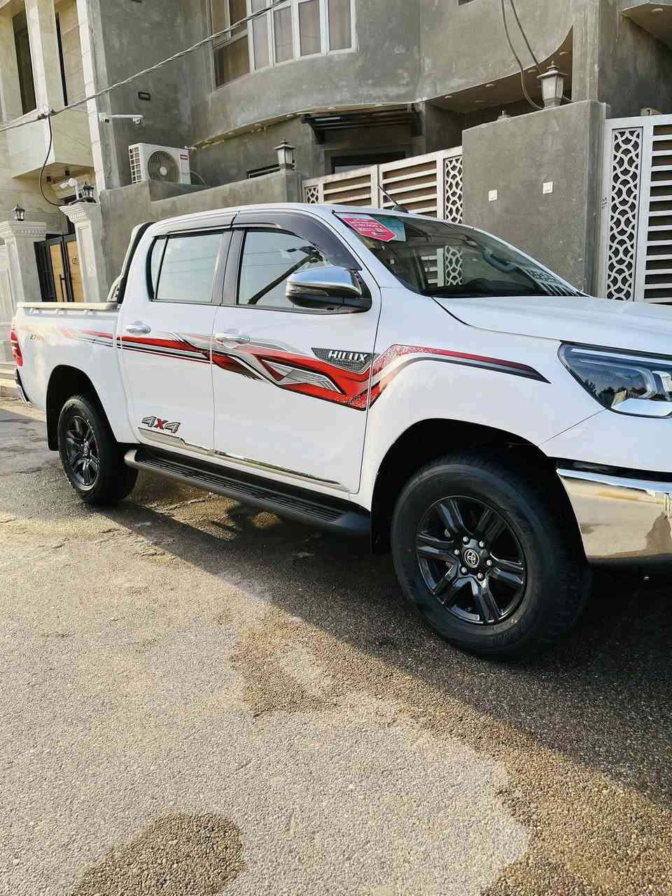 سلام عليكم تويتا هايلوكس 2025 فور ويلSAS ضمان الشركه اخت الزيرو ماشيه13فقط رقم بغداد لجديد تحويل مباشر مكفوله كفاله عامه 
***********
***********
