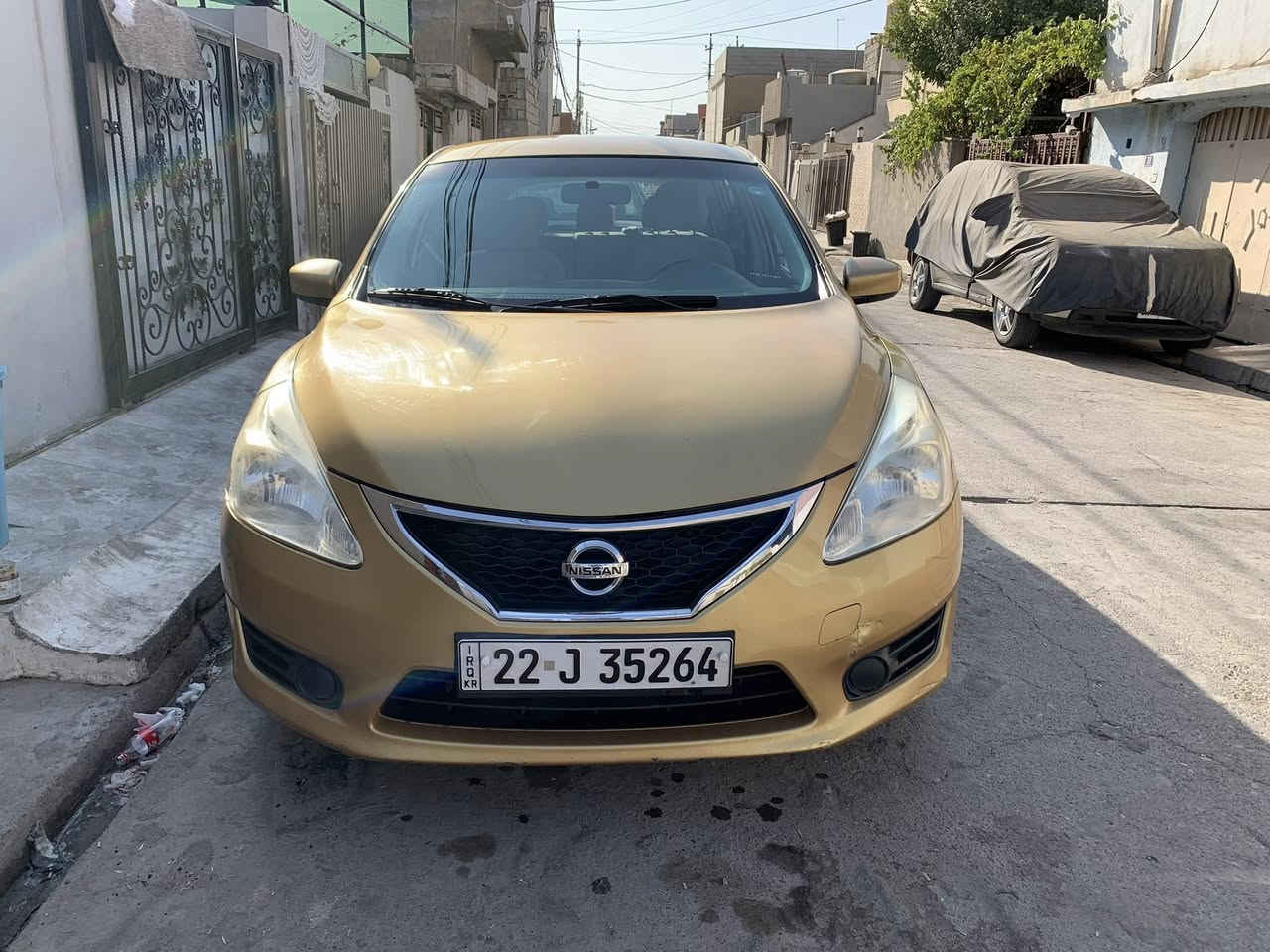 نیسان تیدا خەلیجی ٢٠١٤
بێ بۆیاخ و بێ لێدران
تەنها جەمپێکی خەفیفی پشتی هەیە
نرخ ٩٧ وەرەقە

0750 762 7005
