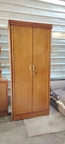 غرفة للبيع ٦ابواب ملحق صاج داخل وخارج حتى الضهر صاج غرفة نظيفة السعر ٦٢٥ مكاني بغداد الشعلة هاتف *********** وبيه واتساب بغداد
