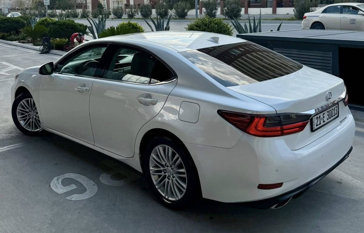 بۆفرۆشتن. 🤍✨🤍 للبیع 

لێگزز ES 350 مۆدێل 2017 
 فوول مواسەفات ES 350 
٦ بستۆن مەکینە ٣.٥ 

سعر /في التعليق يتم الرد فورا على المسنجر ✍🏻

نرخ/ لە کۆمێنت بنوسە یەکسەر وەڵام دەدەیتەوە 📮

مۆبایل /  ***********☎️
‏‎‏‎شوێن : سلێمانی 

سەیارەکە تەنها ٣ پارچەی بۆیاخە بێ ناو ماباقی 
هەموو گیانی بەشەرت و زۆر زۆر جوانە و 
بێ چاڵ و شوخت زۆر تازە و جوانە 
پێش و دوای کەپسە .. 🔷
مەکینە و گێڕ بەشەرتی یەک مانگ نەکراوەتەوە 
و خەلەلی نیە بەشەرت ..🔷

مواسەفات ١/١ ES 350 فوول 
(( بەصمە ،، سڵاید ،، شاشە گەورە ،، کوشن سارد و گەرم سوکان هیتەر ،، ڕادار پێش و دواو لاکان ،، تەحدید سورعە خۆی ئۆتۆ ماتیکی سوکان و ئیستۆپ و بەنزین ئەکات  ،، کوشن خەزن لایت لید و عەدەسە ،، هەردوو کوشن کارەبا ،، ٣ مۆدی لێخۆڕین ،، شاشە و ڤۆلیۆم ،، کامێرا و حاسەی ٤ لاکان ،، ٣ گێڕ و گێر سپۆرت و گێری سوکان ،، و زۆر مواسەفاتی تر  )

٤ تایەی لۆکی بیلادی لە ژێرە 🔷
تەحویل و غرامە بەشەرت 🔷
سەنەوی و ڕەقەم و هەموو شتێکی تازەیە
