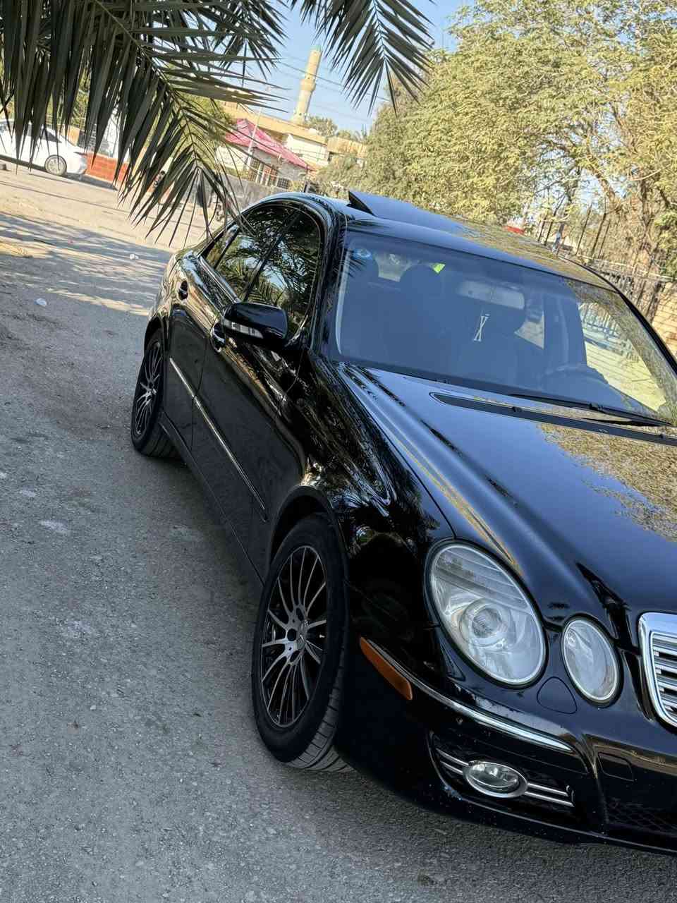 مارسيدس ام عيون E211 سوداء ألون 
موديل 2008
مواصفات فول بردات جانبية وبردة خلفية
محرك حجم 350
استيرن كهرباء تجاوي كهرباء كشتات كهرباء 
انارة ترحيب 
فتحة 
كشنات جلد جديد 
صدر امامي خلفي جديد 
تبريد تدفئة شغال
تخم ويل مع تخم تاير جديد قبل عشر أيام شاديهن 
نانو سيراميك 
بنيد صبغ وتبديل بابتين نفس الون الصدر والباب الخلفي
السعر 140 وبيهة مجال 
الرقم ***********
مكان السيارة ديالى
