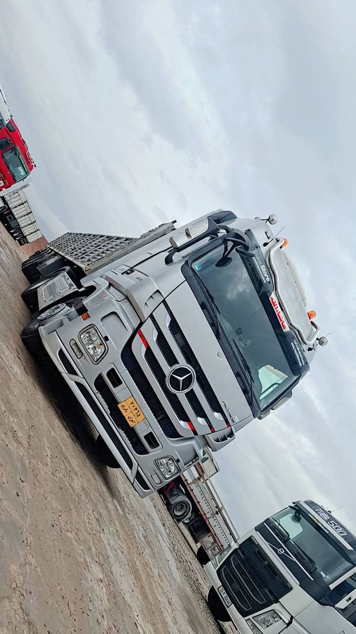 بسم الله الرحمن الرحيم
النوع السياره .مارسدس اكتروز تاك ويل دبل قماره تريله فلات جوانب متحريكه 3 محور دبل تاير  47 طن 
موديل  2011 . حجم محرك  18.46. حاجب . محور قصير
مواصفات 1/1 . فول فول . تبريد . تايدر 5 طقات . توماتيك عرجه . ثلاجه داخل . سبلت خزن . مبريده. كاميره حساس . رادار . علامه ضوئيه . سقف ليزه ري برداد كهربائي . ريمون كنترول . كنترول شغال عن بعد . دبل تانكي كاز . فول فول 
عربانه دبل تاير ابلاد 22.5 شركه نافيلا . طخم تاير 
كير محرك اكسن قماره شاصي مكفول كفاله عامه شرط 
رقم دهوك تحويل مباشر 
السعر 515 معا مجال 
عنوان معرض هوار . طريق دهوك موصل جمبور عميريه 
***********
***********
