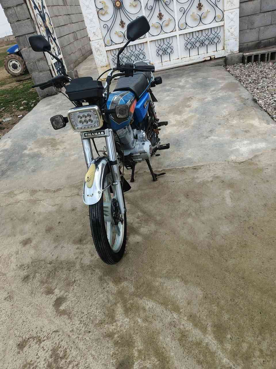 سلام عليكم ماطور للبيع خمسه كير 400وبي مجال خاص مامتواجد خابر وتدلل المكان جبارة  ***********
