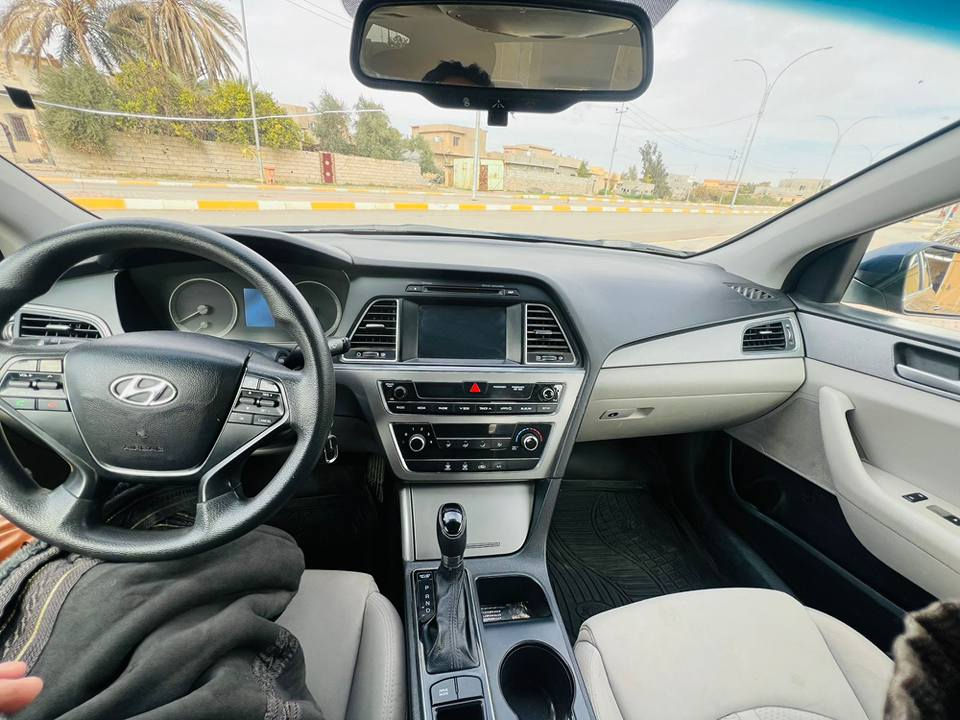 السلام عليكم ورحمة الله وبركاته..
للبيع:
سوناتا 2016 وارد امريكي رقم سليمانيه جديد لل31 مواصفات عاديه السياره نظيفه حيل ماشيه (150) محرك مفتوح بس گازگيت وشرط هو والگير والتبريد والكهربائيات البجم كبس الضرر قطعتين جاملغ خلفي يسار وباب خلفي يسار بدون دواخل بدون اير باك سياره ناعمه وحلوه وماتريد مصرف 
مكان السياره:صلاح الدين/العلم
رقم صاحب السياره/*********** متواجد فيس وواتس
للبيع نقد فقط تكريت, صلاح الدين
