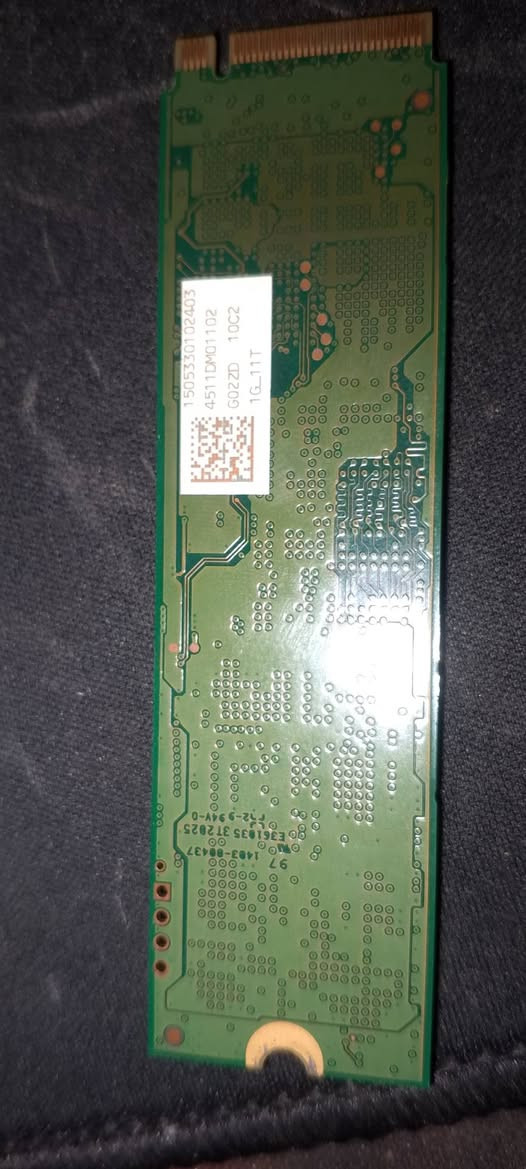 سلام عليكم 
Ssd 512g مال لابتوب ما اعرف اذا يصير للدسكتوب يعره 50 الف 

رامات قطتعين 8+8 ddr4 
القطعة 40 الف 
كل القطع مستعملات ما بيهن ضرر 
مكاني بغداد حي اور 600 ما عندي توصيل


**إذا كنت صاحب هذا الإعلان وتريد حذفه لأي سبب، رجاءا أرسل رسالة إلى الدعم الفني**