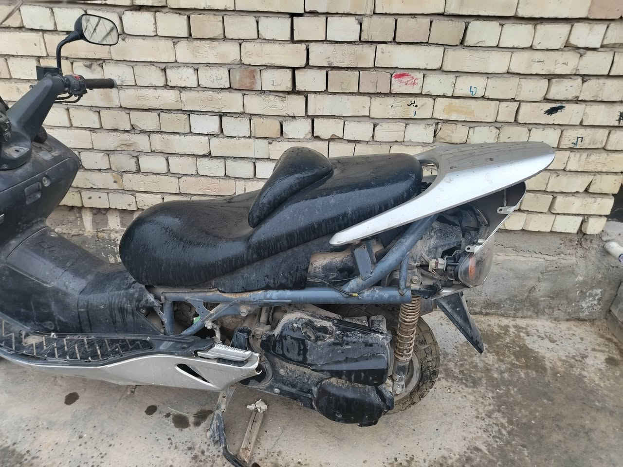 سلام عليكم صفر سته الدراجه يرادله ملف وتركته ابيع عله حطته الشراي ايخابر وبخدمته سعر مناسب ***********
