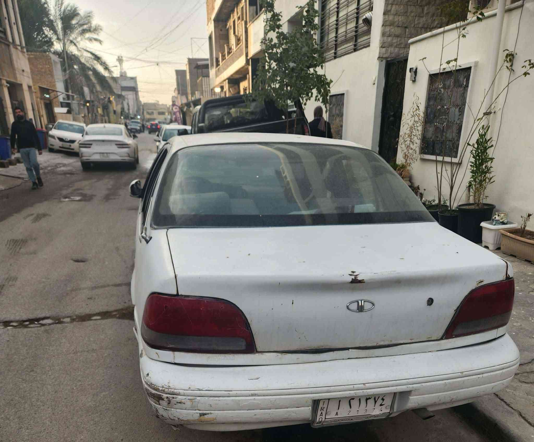 سيارة برنس فراشة دايو موديل 96 كير محرك تايرات باتري كله جيد . بور ستيرن الصونده اذب دهن نقص بطانه باب السايق
الرقم انبار بسمي مشروع وطني .المكان بغداد المنصور *********** بي واتساب السعر 15 ورقه
