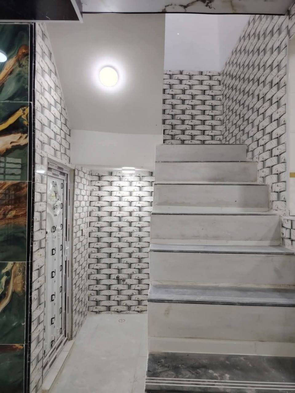 يالله يالله  بيت للبيع جديد بلاش بلاش  😍وتساب ***********📞📞
عنوانه المكتب مقابل قريه الغدير عمود262 مكتب النور للعقار احجز بيت احلامك يم مكتب النور 😍🏬🏬
#__مساحه_لبيت_150متر_مربعه 
#_ 
#بيت_طابو_زراعي_سند25
سعره 52عرض شارع 10متر فول خدمات 

بناء حديث غير مسكون
بناء ممتاز جدا  عنوان  لبيت النجف 
#مقابل_ملحق_قرية_الغدير_مباشر 
يحتوي لبيت على+ غرفه2+صاله  +مطبخ ستقبال +صحيات بلداخل +
***********وتساب
