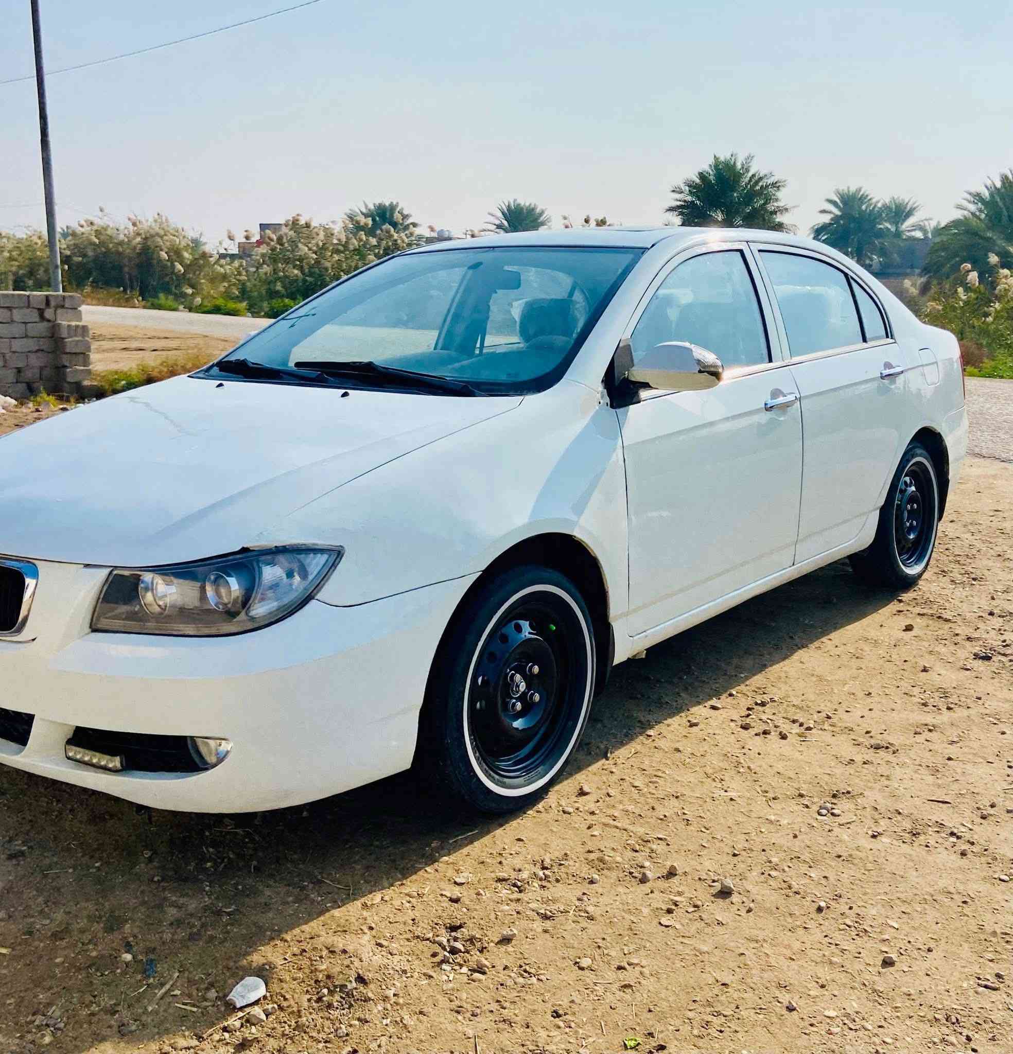 ليفان 620 موديل 2013  رقم بغداد مشروع وطني تحويل ثاني يوم
كير ومحرك بلادي (مكفولات) 
مكفوله من الضربه والتبديل 
الكشر نضيف فول نضافه السياره
تبريد شغال 🧊 
كهربائيات كله شغاله
شاشه كامره فتحه فول السياره
السعر 50 وبيه مجال
***********
مكان بابل ابي غرق
