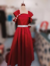 فستان • مقاس ٤٤ • لبسه واحده