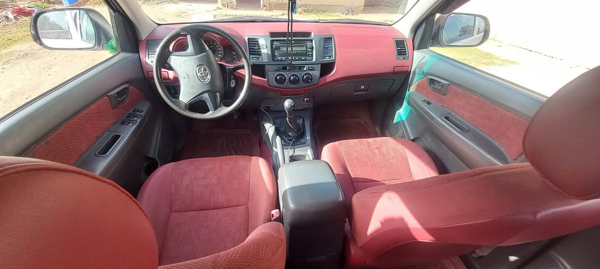 السلام عليكم
للبيع
 فلاونزه ٢٠١٣ 
كفاله عامه 
كير عادي 
رقم دهوك 
السعر ١٩٣ وبيه مجال 
***********
