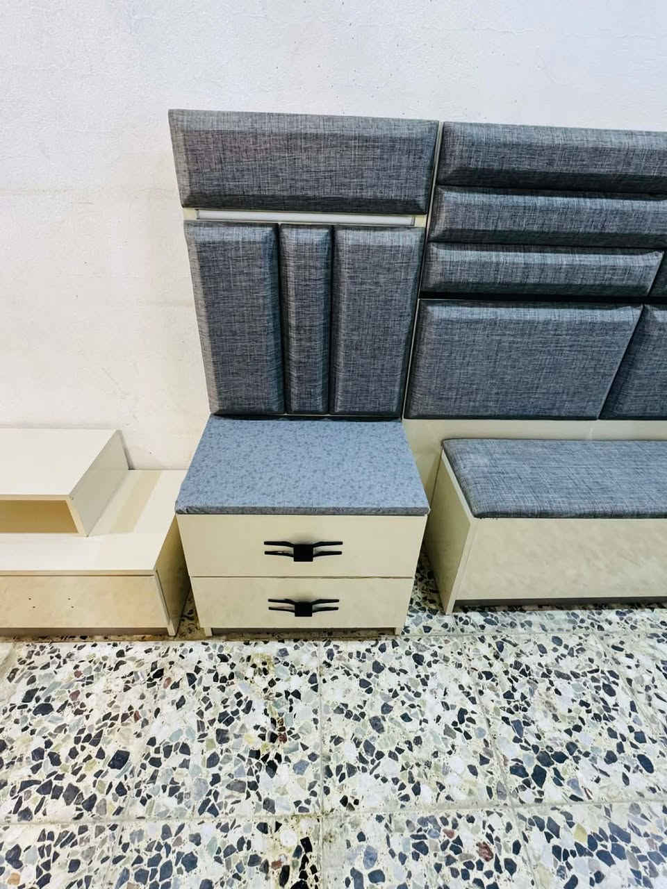 غرفه    نضيفه كلش ضخمه 11 قطعه تخبل  نازكه  تخته تسكام عراقي سعرهه 800 الف


**إذا كنت صاحب هذا الإعلان وتريد حذفه لأي سبب، رجاءا أرسل رسالة إلى الدعم الفني**