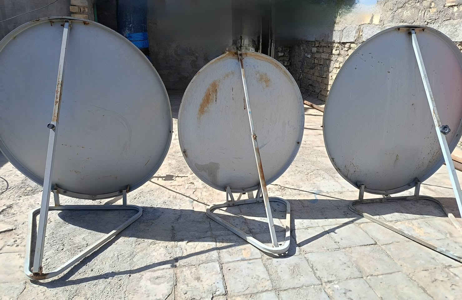 قيم واخذ صحونه سترونك البيضوي الاصلي الثقيل عدد 3للبيع نضاف


**إذا كنت صاحب هذا الإعلان وتريد حذفه لأي سبب، رجاءا أرسل رسالة إلى الدعم الفني**