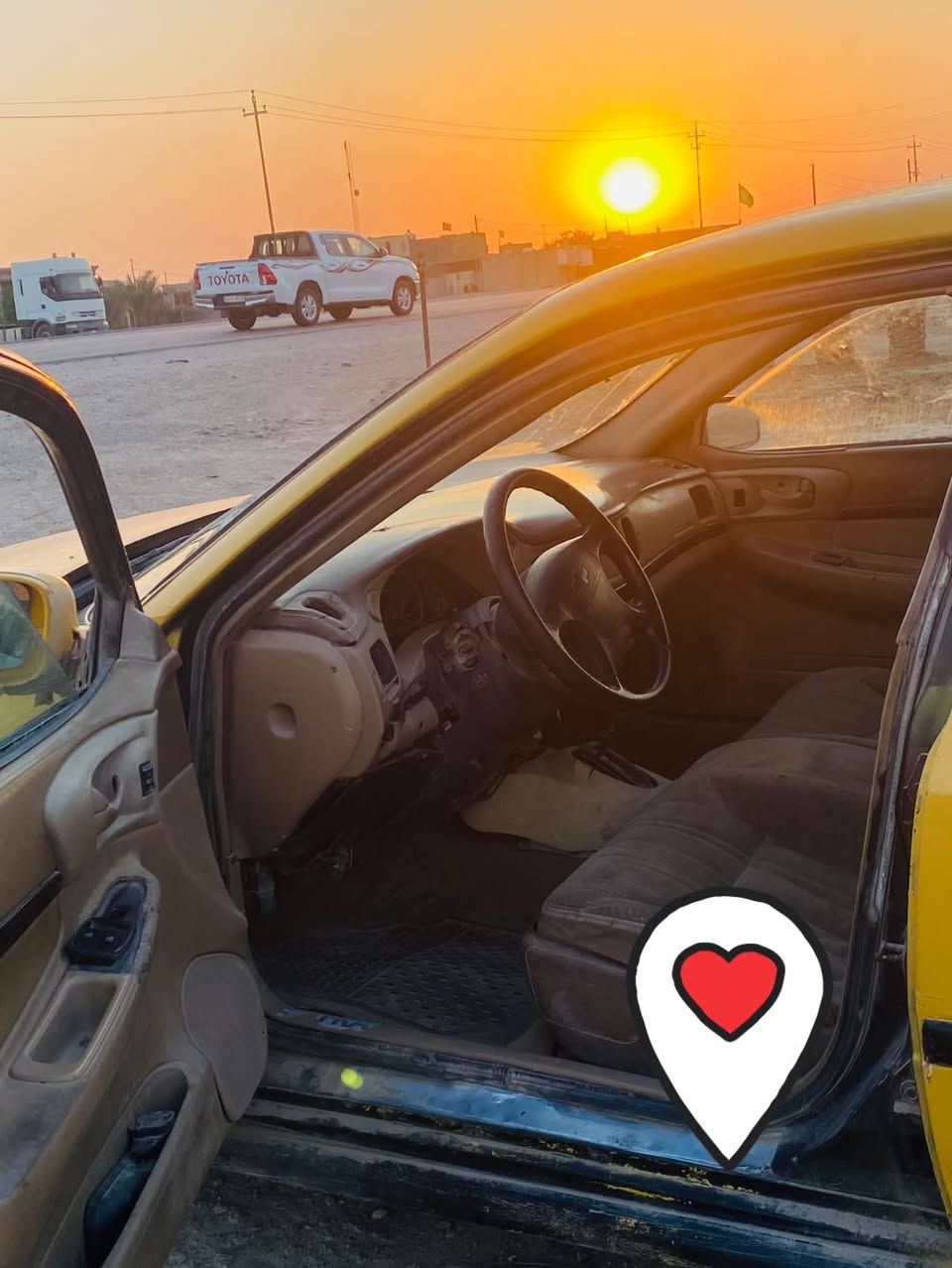 سلام عليكم ، امبالا موديل 2000 رقم الماني للبيع او مراوس حسب القناعه ، كير اتوماتيك ومحرك خير من الله ماندل راعيها مكان الديوانيه سعر 13 ورقه $ وبيها مجال حگ الجيه للشراي 

 للاتصال.   ***********
