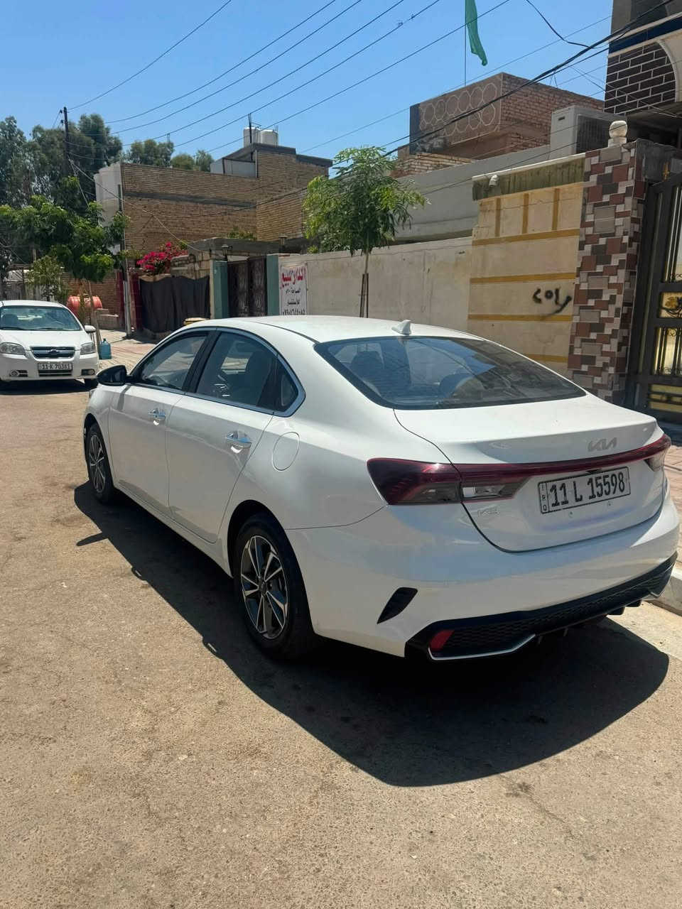 السلام عليكم
كي 3  للبيع مديل ٢٣خليجيه 

سياره فول بيها بارد بس بلجاملغ الخلفي 
الباقي كفاله 

ماشيه ٣٩ الف

تحويل ثاني يوم 

السعر ١٤٣ وبيها مجال شي قليل 

بكان سياره بغداد الحسينيه مال راشديه 

للاستفسار 

***********

