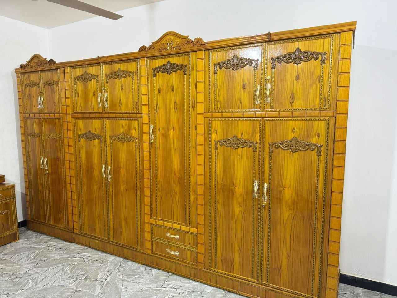 غرفة نوم جديدة غير مستخدمه
السعر بالخاص 
يوجد خدمة توصيل بغداد, العراق


**إذا كنت صاحب هذا الإعلان وتريد حذفه لأي سبب، رجاءا أرسل رسالة إلى الدعم الفني**