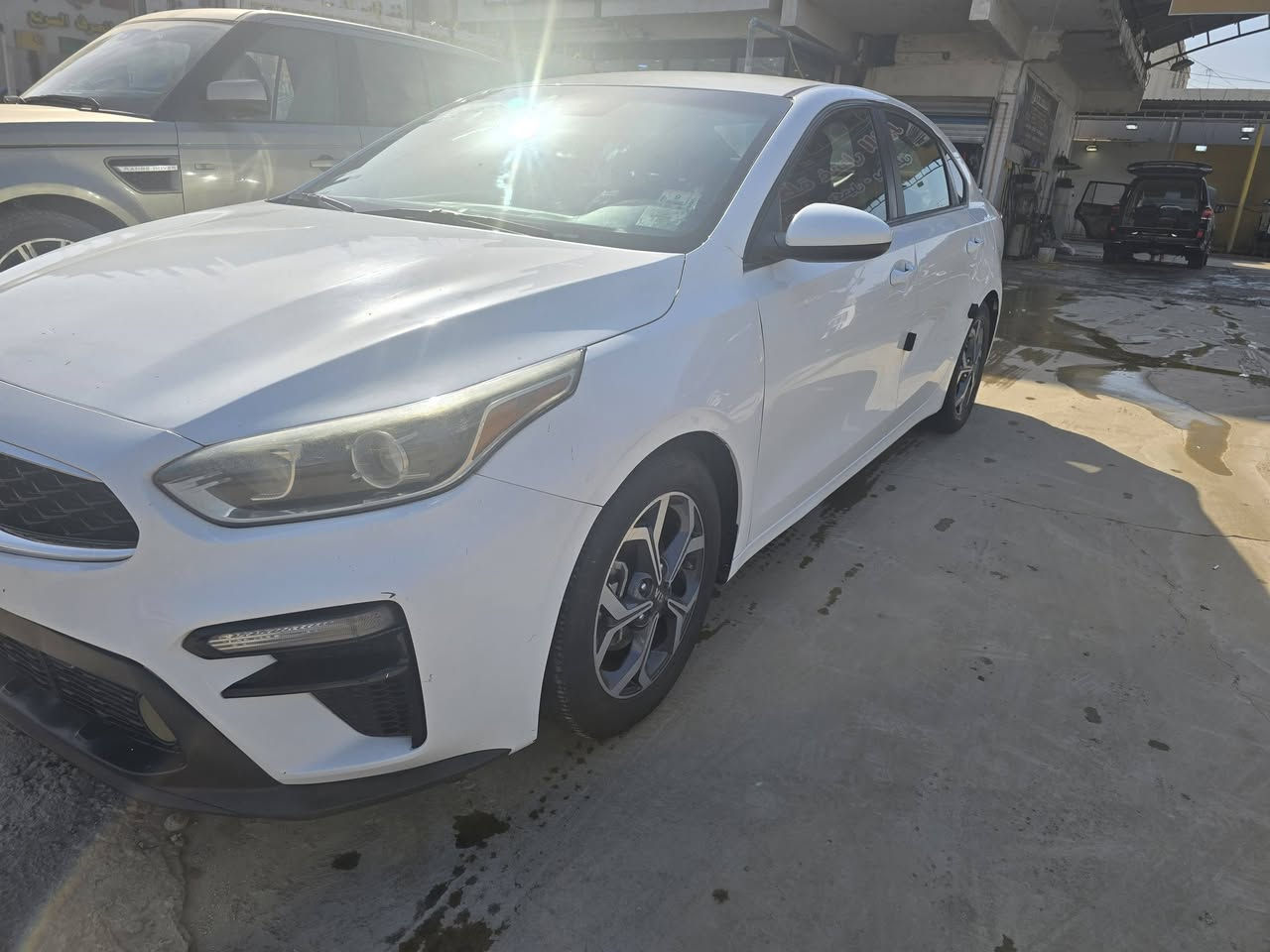 السلام عليكم فورتي موديل ١٩ كير خير من الله مكينه جديده سنور موجود بالمنشور صور حادث بالمنشور السعر ١٢٧ بيه مجال مكان سياره بغداد زيونه رقم هاتف خوان اني مكلف بالنشر رقم الهاتف صاحب سياره ***********
