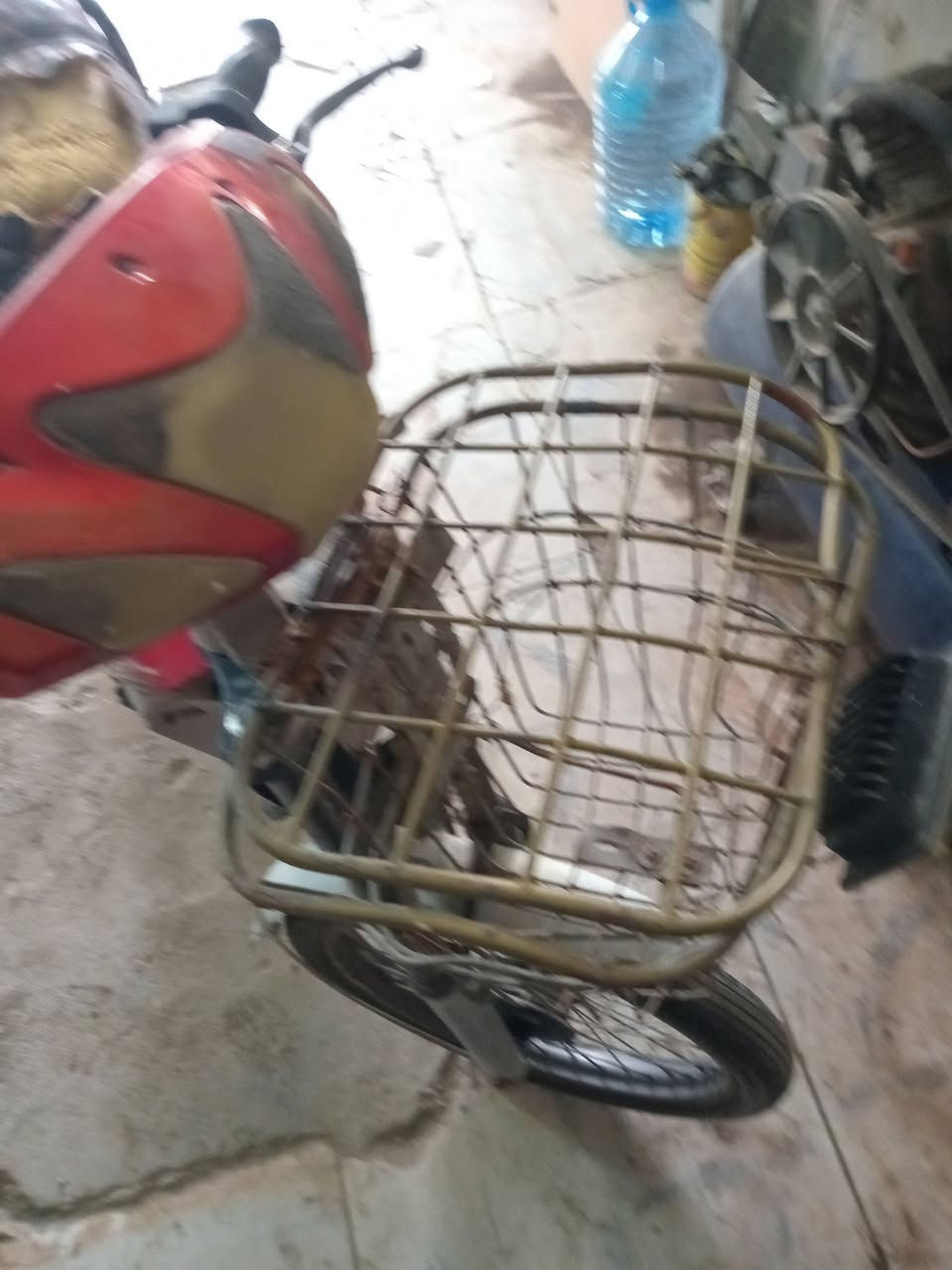 السلام عليكم درجه شحن لبيع تايرات جديده كلشي جديد بس نقص بطاريات هيه بيه بطاريات بس تعبانات سعر 100 وبيه مجال استفسار خاص او رقم ***********
