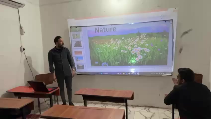 جانت من درس اللغة الانكليزية تحت اشراف الاستاذ علي 
في مركز النجاح والمستقبل مقابل التربية الأساسية بالضبط صيدا القديمة للاستفسار 
***********
