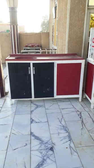 *********** واتساب أو اتصال.
كاونتر للبيع نظيف كلش متكون من ٥قطع.
طول الأرضي مترين وضلع ثاني مترين.
طول الملحق مترين ونص وضلع ثاني مترين ونص.
طول سنك متر و٣٠سم مرمر.
