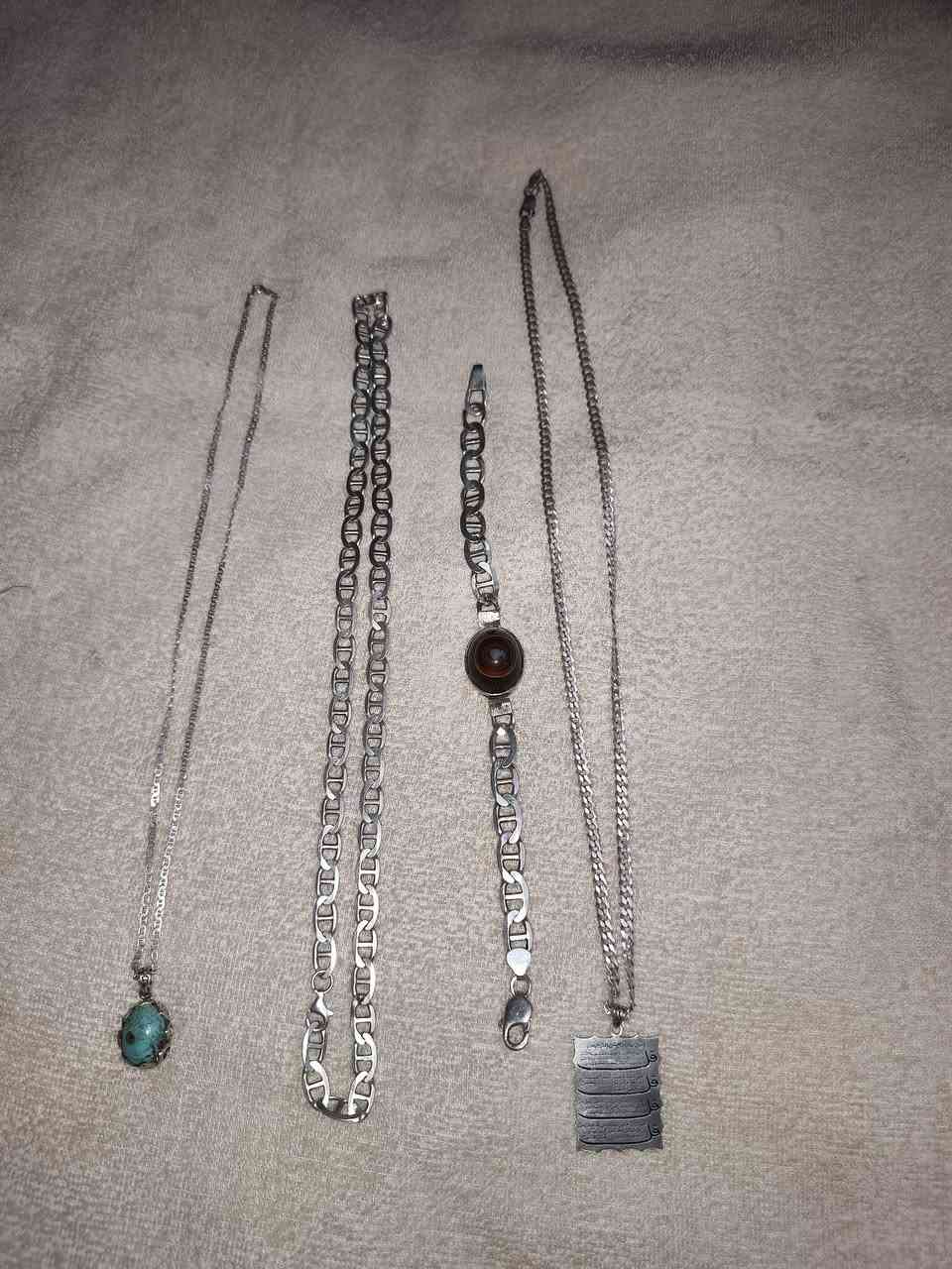 الغرام ٤ وعندي محابس حلوات جدد ***********
