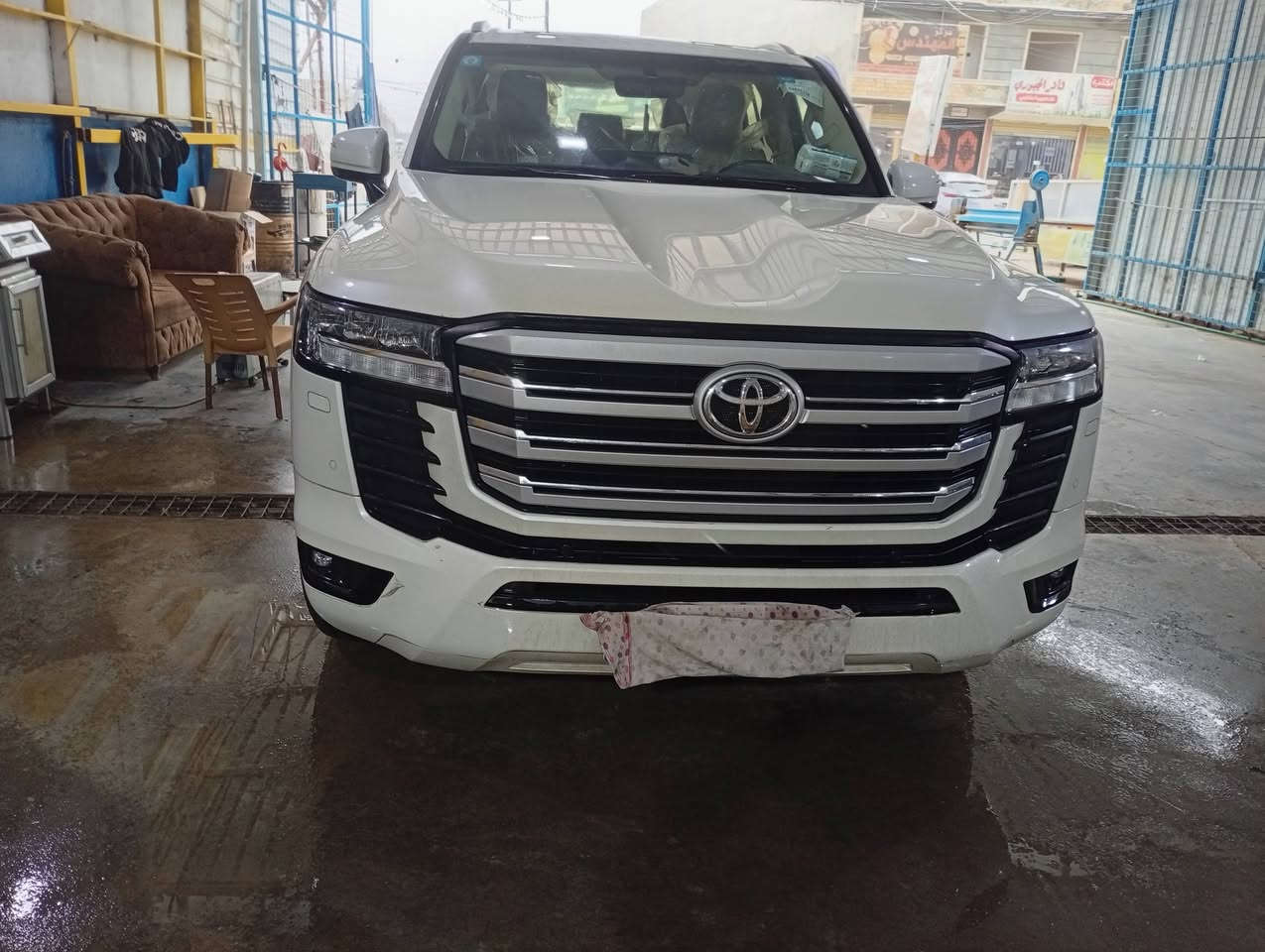 السلام عليكم لاندكروز موديل 2024 ساس كفالة عامة السعر690 و بيهة مجال مستعجل عل بيع رقم بغداد العنوان الدورة الرقم الستفسار ***********
