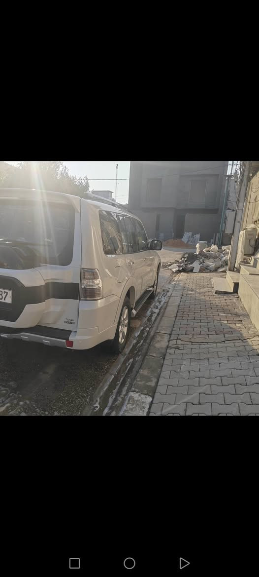 باجيرو 2015 حبتور GLS
فول واحد على واحد
رقم بغداد انگليزي هزة جديده سنوية لل 27
 كفاله عامه
محرك مامفتوح كفاله كير كفاله تبريد وكهربائيات كلها شغاله
ماشية 100k
مكاني النجف
السعر 190 بيها مجال
الهاتف ***********
السيارة بأسمي
