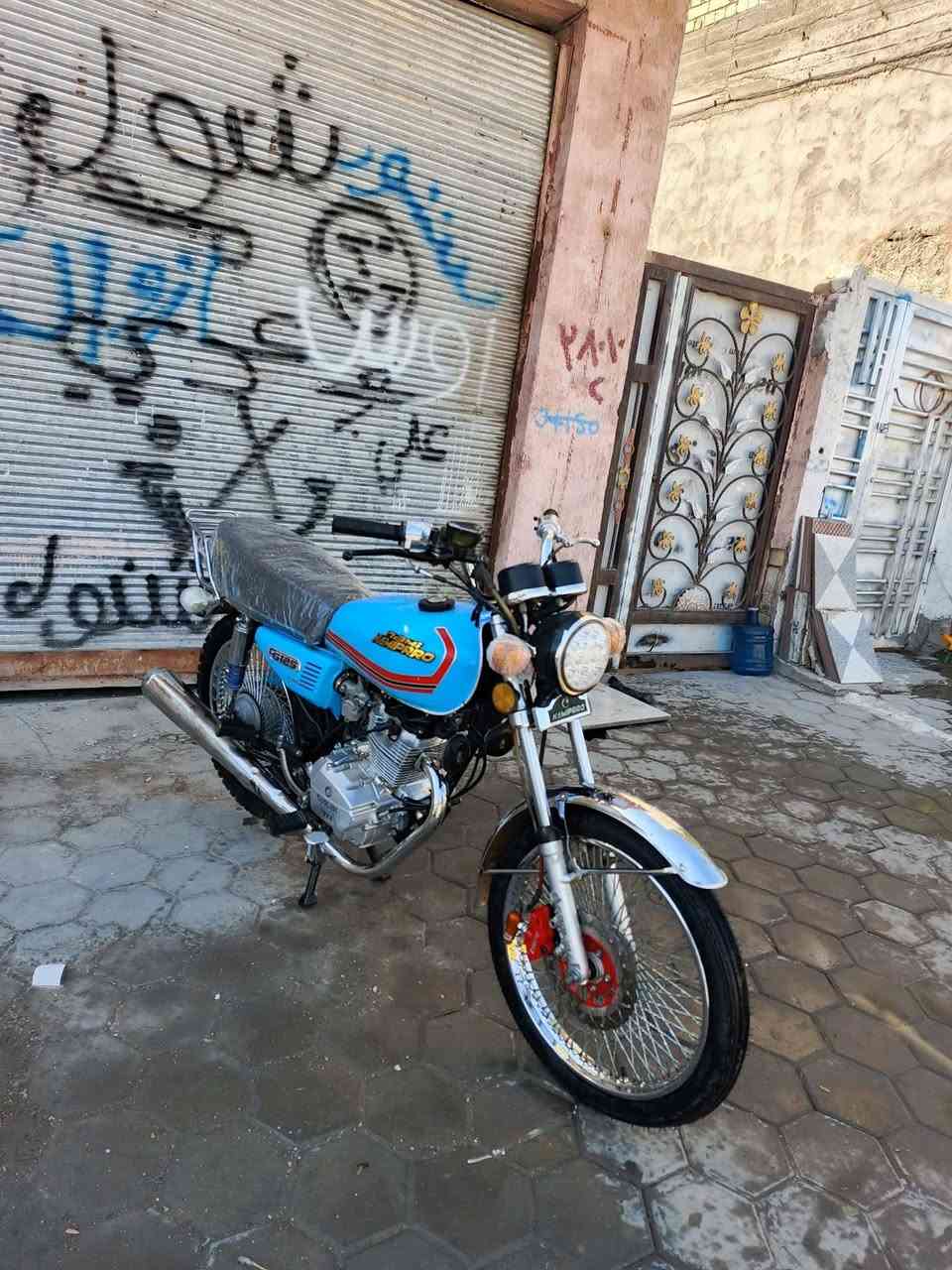 السلام عليكم ورحمة الله
من رخصت الادمن دراجه اربعه كير نامه برو أوراق اصوليه للبيع مديل 23 دراجه جاهزه من كلشي مكينه بلاديه مامفتوحه دارجه كلش نضيفه مال جناي وكيلها العارضي صارلي شهر من ماخذها 950 وبيها مجال شي بسيط للشراي ***********
