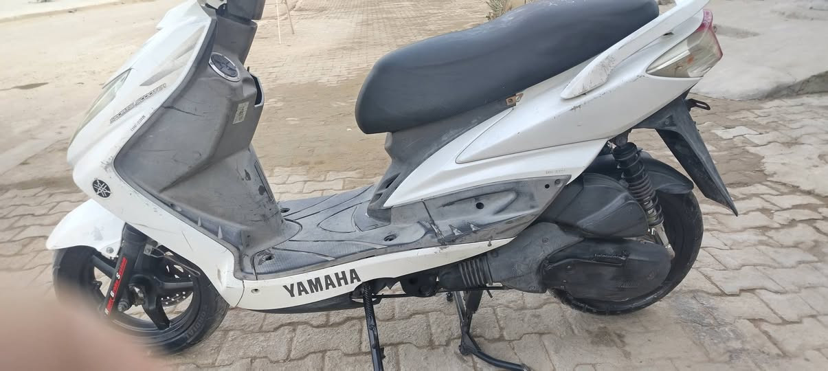 دراجة سكنس فحل كابريتر كوري نضافة كفرات ٨٠٪ مختم بلادي مكينة برغي ممفتوح كهربأئيات كلة شغال سلف هندر السعر ٩٠٠ بيها مجال المكان المحمودية الرقم *********** الرقم ***********
