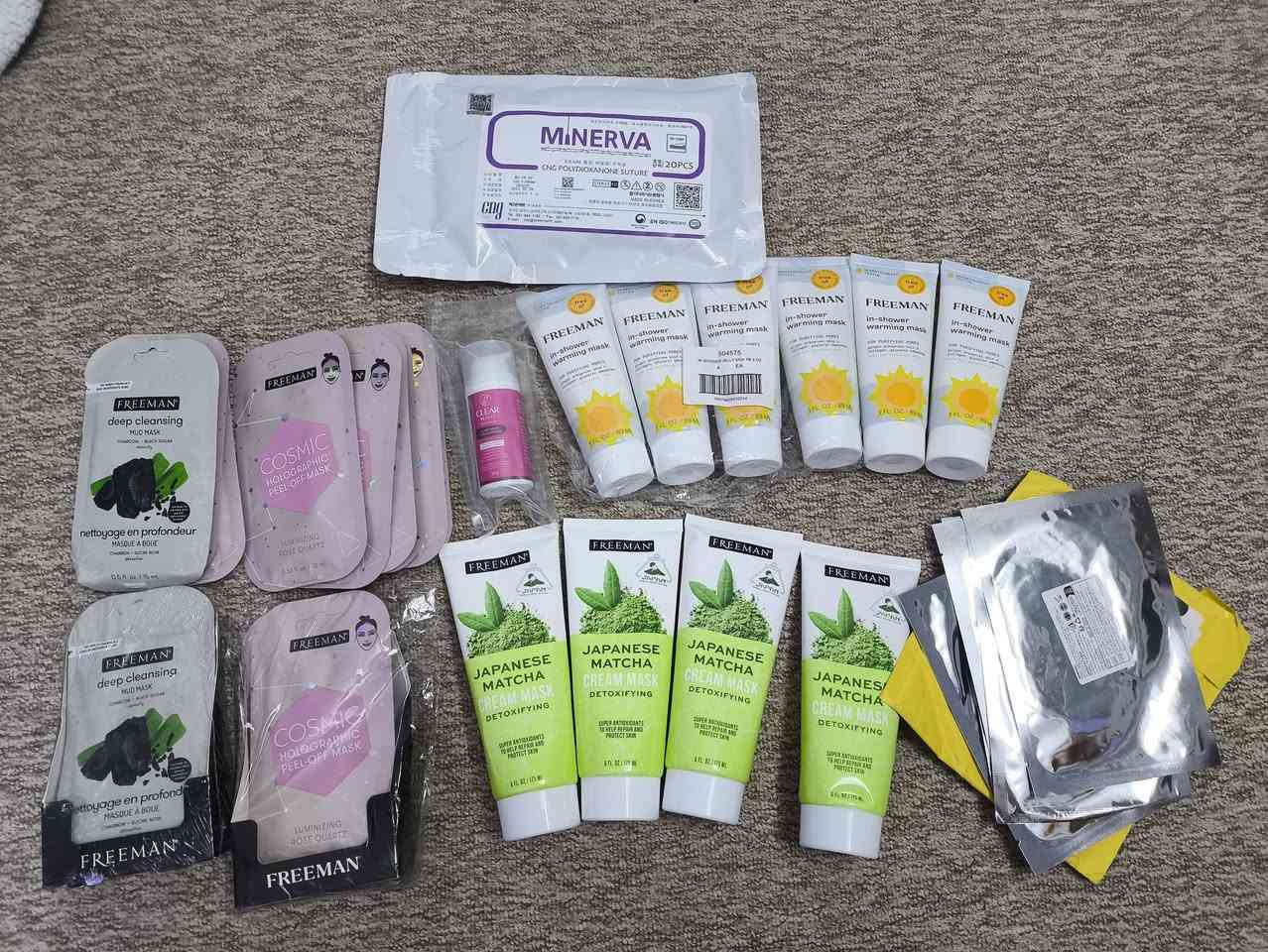 شلعة مكياجات 80 باكيت 
الباكيت ع ألف ( يعني باكيت الحمرة الي بيه أكثر من قطعه ينحسب قطعه وحدة) 

عناية 17 قطعه القطعة ع ألفين ( الباكيت الي بي مجموعة ماسكات ينحسب قطعه وحدة)

ابيعهن شلعة وحدة 

بيهن قطع ماركات شيگلام وديور


**إذا كنت صاحب هذا الإعلان وتريد حذفه لأي سبب، رجاءا أرسل رسالة إلى الدعم الفني**