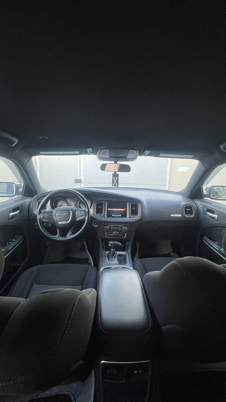 تحية طيبة
Last call 2023 
6 سلندر 3600
حادث امامي بنيد + جاملوغات ثنين بدون دواخل
ماشيه 45 مايل
بدون اي نقص 
رقم 19
سستم الباين
ابل كار بلي 
كشن كهرباء
تشغيل عن بعد
السعر $225 بي مجال للجادين
  واتساب ***********
