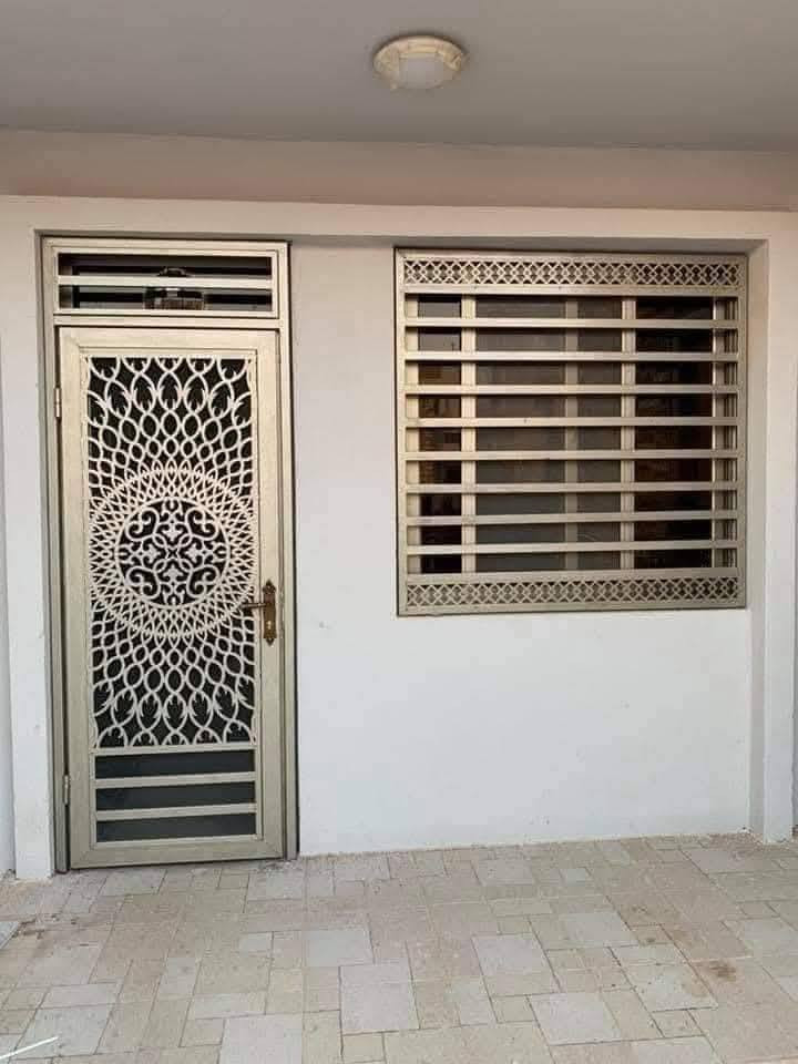 لعمل كافه اعمال الحداده ابواب شبابيك سقائف كي سبان دقه في العمل والوقت   العنوان بصره قضاء الصادق ابو غريب بدايه شارع العلم
***********
