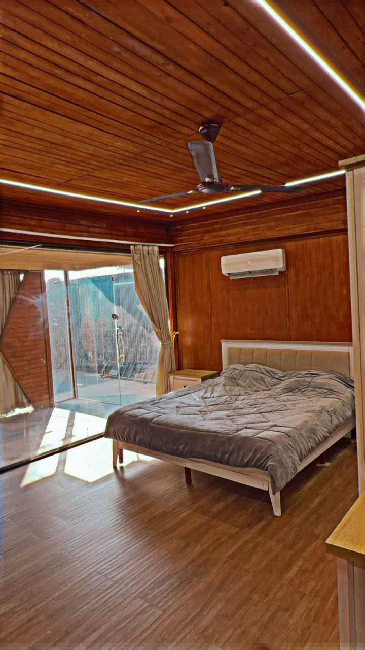 السلام عليكم متوفر مزرعه للايجار الدوره البوعيثه بسعر مناسب والاستفسار طيله ايام  الاسبوع ***********
