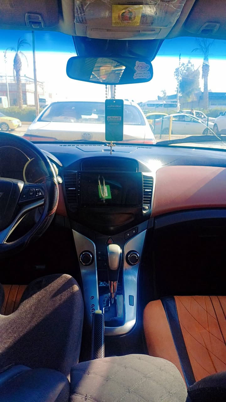 للبيع سياره  شوفرليت كروز ٢٠١٠ فول اتوماتيك سلايت حداديه كير ومحرك شرط محرك  ١٦ ابترا مرغوب صبغ٣  قطع  رقم وسنويه جديد اربيل  بيها كابون سعر ٧٠ وباقي تفاصيل على الرقم ***********
